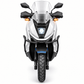 NEXT NXCross 125i in Grau – Frontansicht mit eingeschalteter Beleuchtung